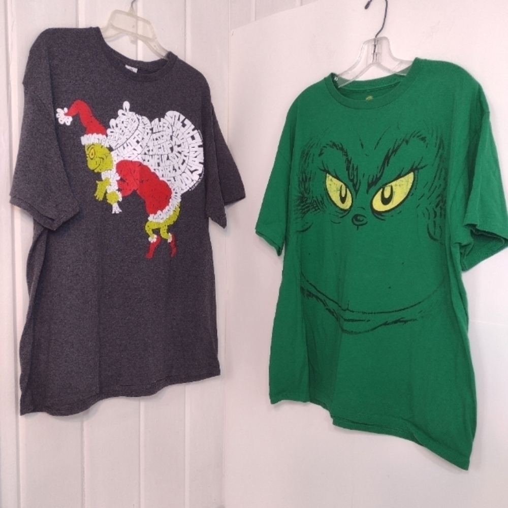 Set of 2 Grinch tshirts size (L)